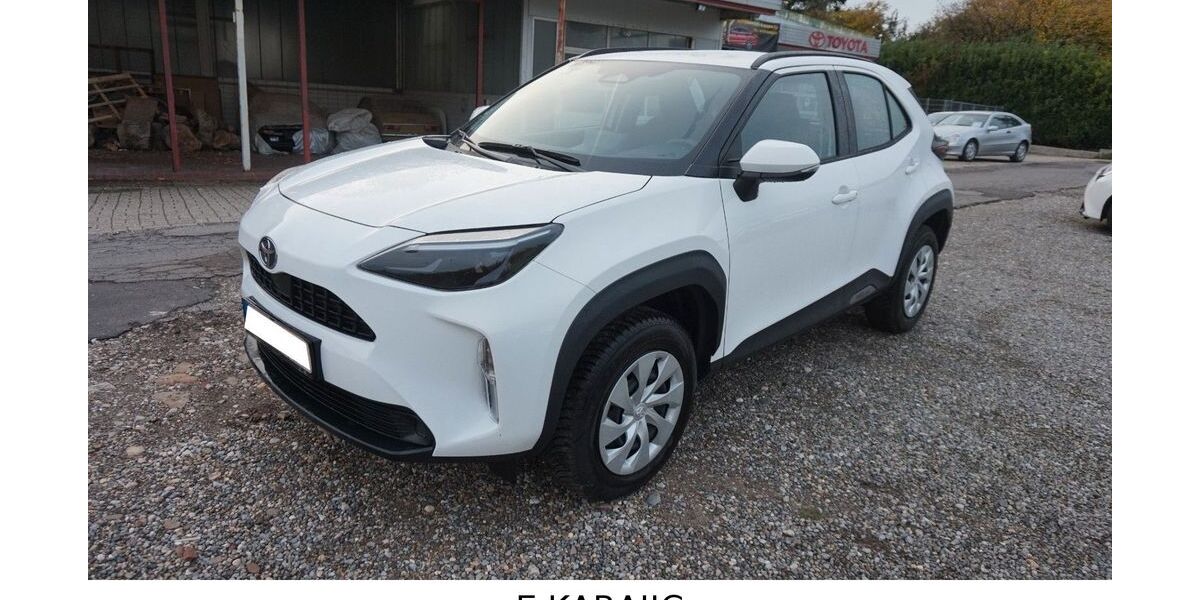 Toyota Yaris 9.000 km 22.990 &euro; ESCHWEILER - KINZWEILER 52249