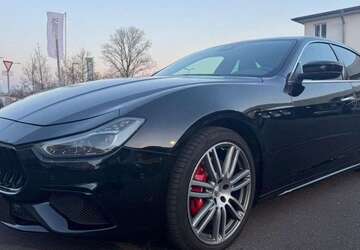 Maserati Ghibli 99.850 km 31.480 &euro; Eschweiler 52249