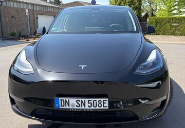 Tesla Model Y 30.116 km 37.500 &euro; Düren 52351