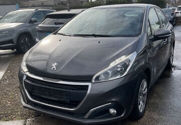 Peugeot 208 116.700 km 7.490 &euro; Aldenhoven 52457
