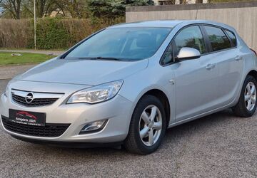 Opel Astra 61.000 km 8.499 &euro; Jülich 52428