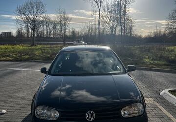 VW Golf 125.000 km 4.100 &euro; Düren 52349