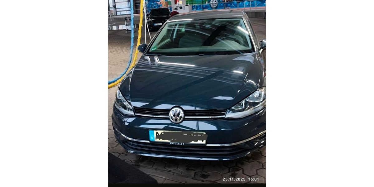 VW Golf 60.900 km 15.200 &euro; Aachen 52068