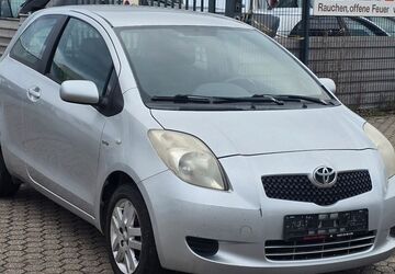 Toyota Yaris 299.000 km 1.250 &euro; Düren 52353
