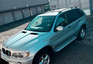 BMW X5 284.000 km 3.000 &euro; Aachen 52066