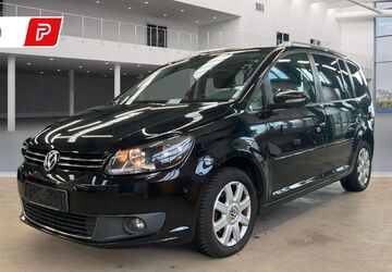 VW Touran 156.321 km 8.250 &euro; Aldenhoven 52457