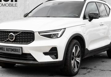 Volvo XC40 14.493 km 33.980 &euro; Aachen 52078