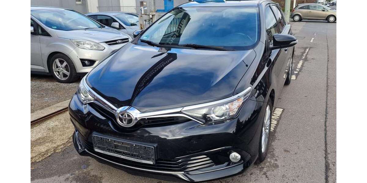 Toyota Auris 108.000 km 9.950 &euro; Eschweiler 52249