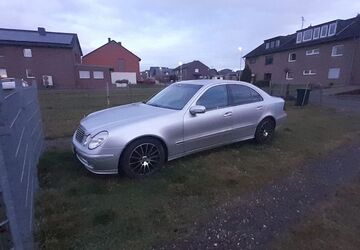 Mercedes-Benz E 270 287.349 km 3.100 &euro; Jülich 52428