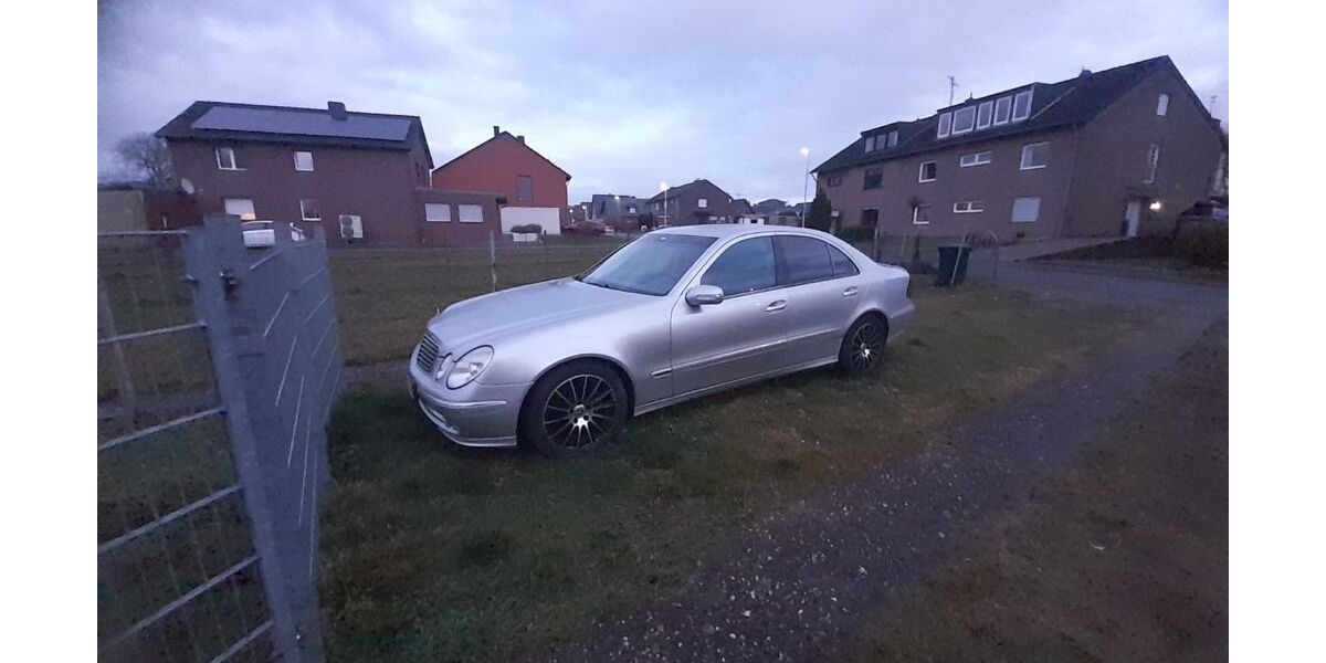 Mercedes-Benz E 270 287.349 km 3.100 &euro; Jülich 52428