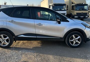 Renault Captur 103.000 km 4.440 &euro; Düren 52351