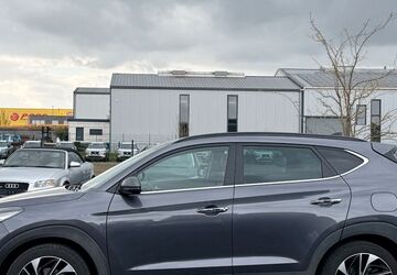 Hyundai TUCSON 162.000 km 15.450 &euro; Düren 52351