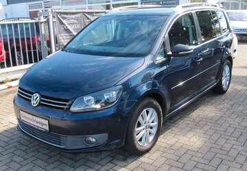 VW Touran 153.400 km 8.799 &euro; Düren 52353