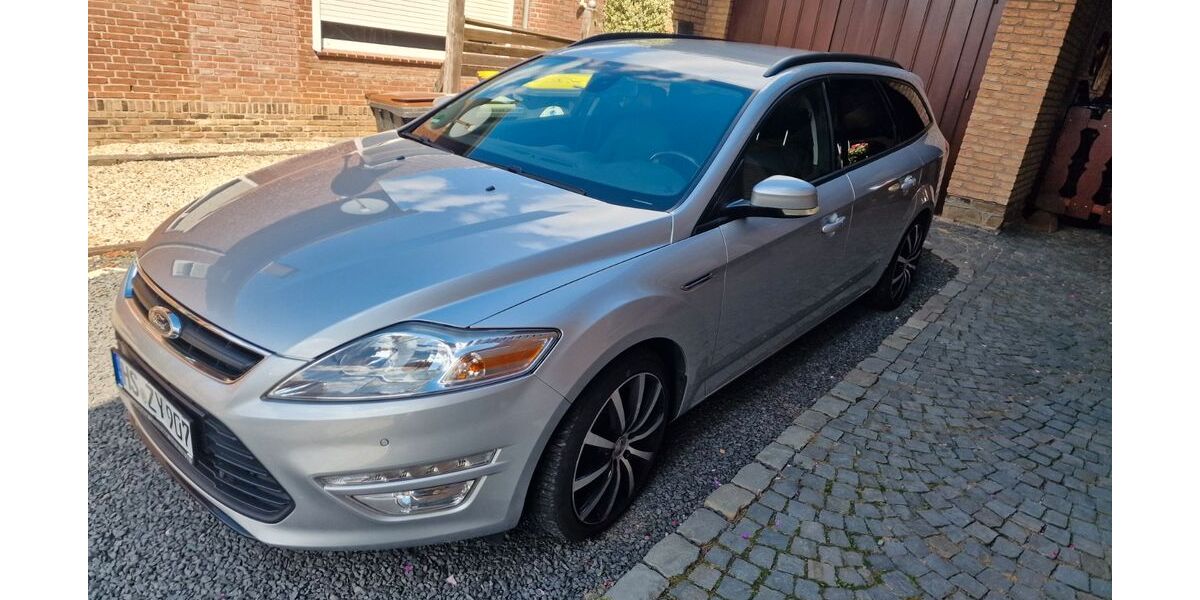 Ford Mondeo 208.000 km 5.500 &euro; Höngen Selfkant 52538