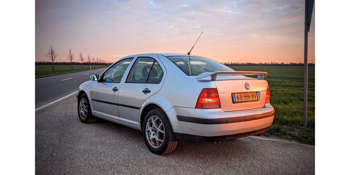 VW Bora 186.000 km 2.995 &euro; Selfkant 52538