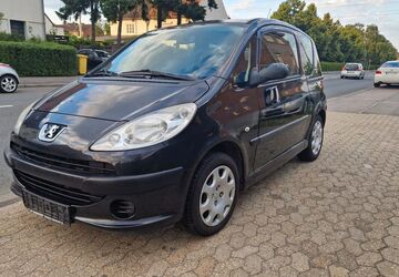 Peugeot 1007 132.000 km 2.299 &euro; Eschweiler 52249