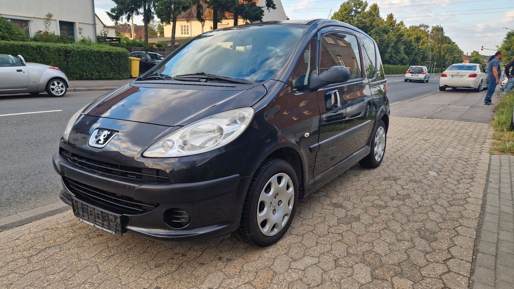 Peugeot 1007 132.000 km 2.299 &euro; Eschweiler 52249