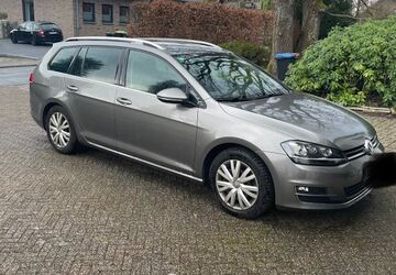 VW Golf 136.000 km 13.500 &euro; Roetgen 52159