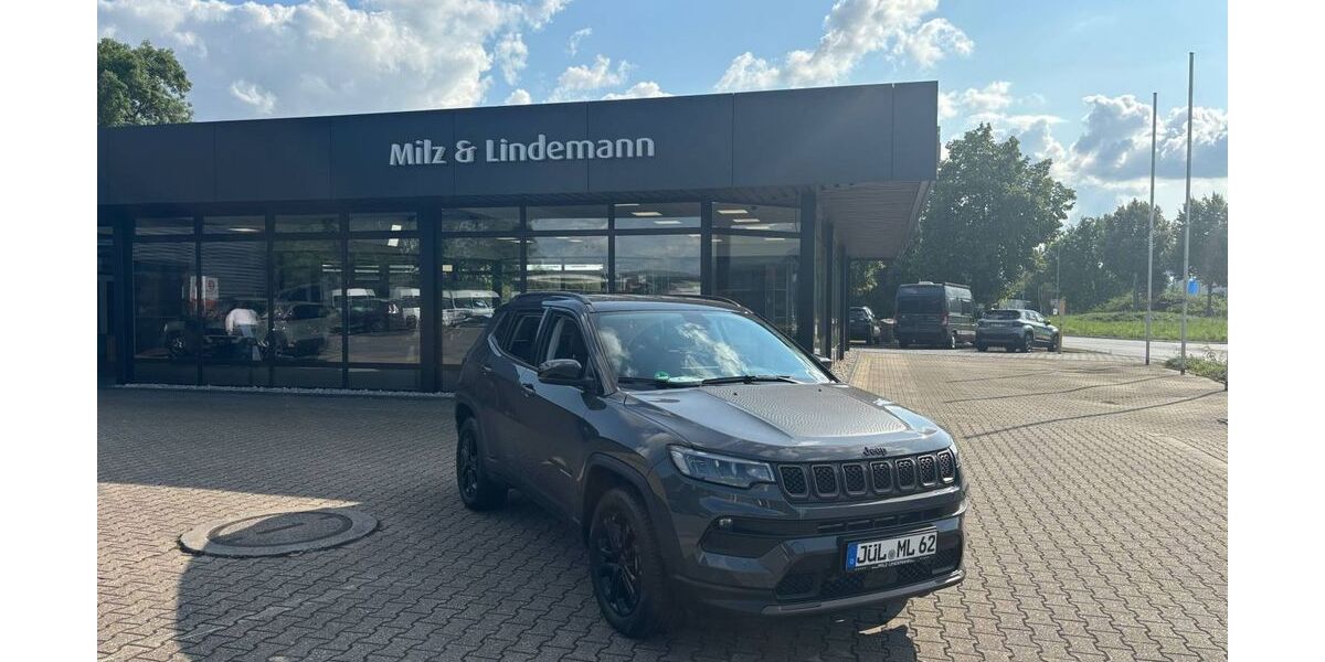 Jeep Compass 50.173 km 27.090 &euro; Jülich 52428