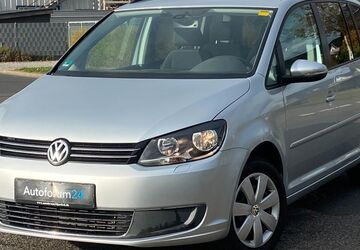 VW Touran 93.000 km 8.899 &euro; Jülich 52428