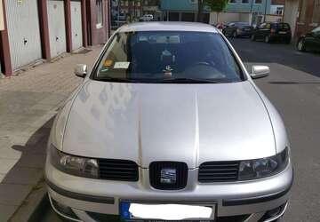 Seat Leon 272.000 km 1.200 &euro; Aachen 52070