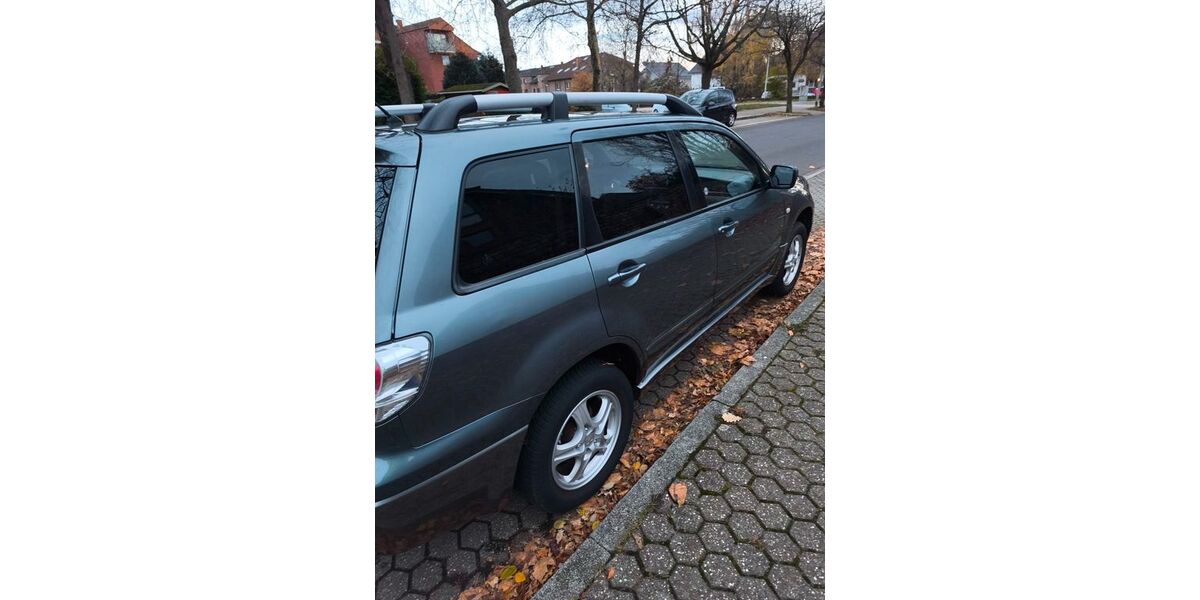 Mitsubishi Outlander 192.000 km 3.800 &euro; Düren 52351