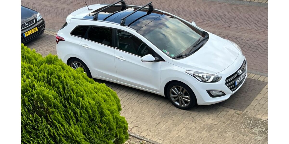 Hyundai i30 163.000 km 7.200 &euro; Aachen 52074