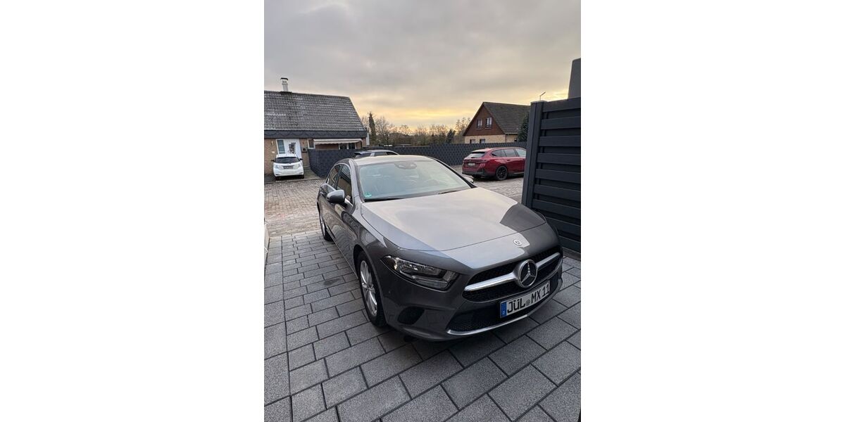 Mercedes-Benz A 180 65.000 km 22.399 &euro; Linnich 52441