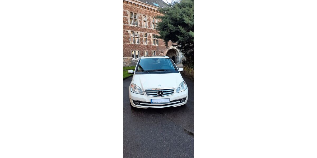 Mercedes-Benz A 160 99.500 km 5.900 &euro; Aachen 52066