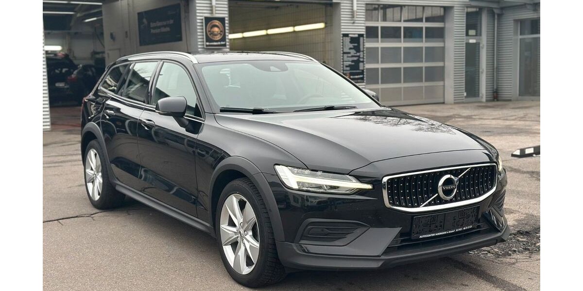 Volvo V60 Cross Country 159.989 km 21.990 &euro; Alsdorf 52477