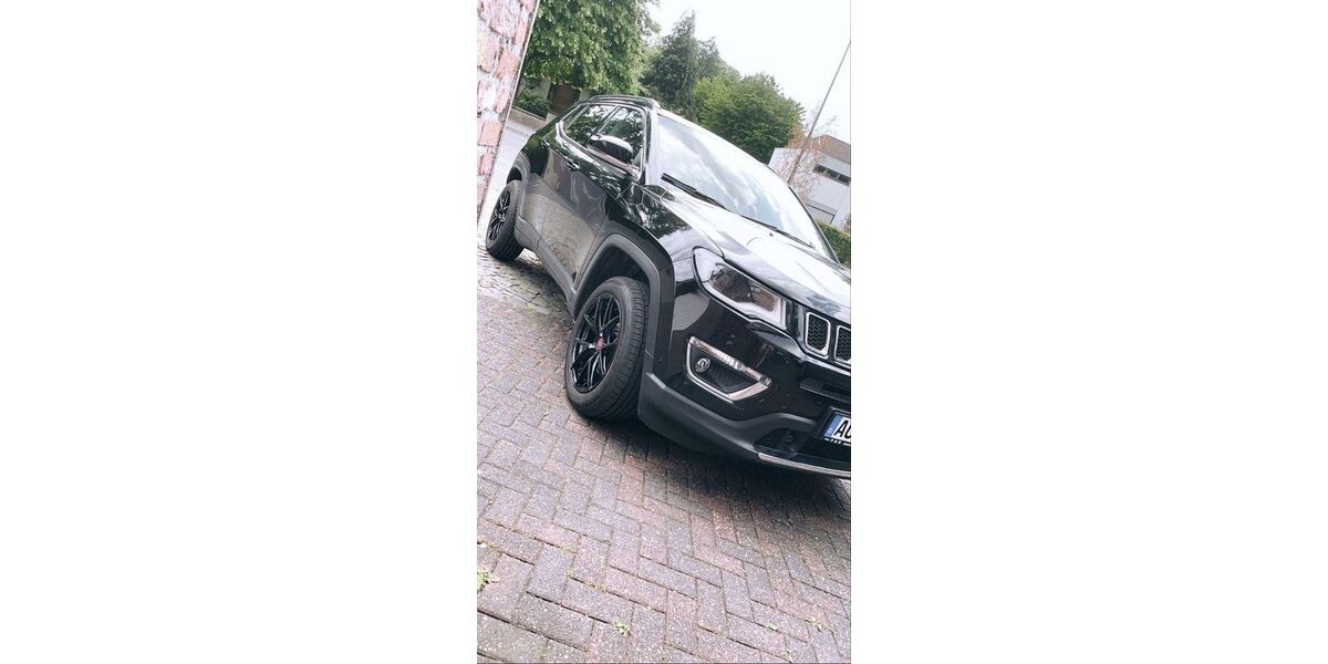 Jeep Compass 76.620 km 18.500 &euro; Aachen 52076