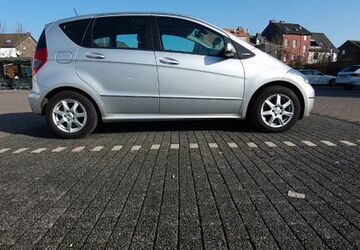 Mercedes-Benz A 160 64.500 km 6.600 &euro; Aachen 52080
