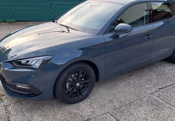 Seat Leon 7.800 km 22.999 &euro; Aachen 52076