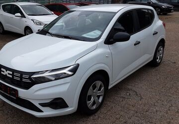 Dacia Sandero 8.400 km 12.990 &euro; Monschau (bei Aachen) 52156