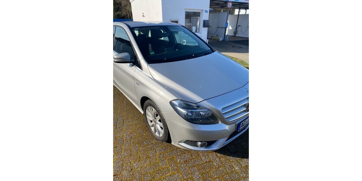 Mercedes-Benz B 180 215.000 km 6.100 &euro; Simmerath 52152